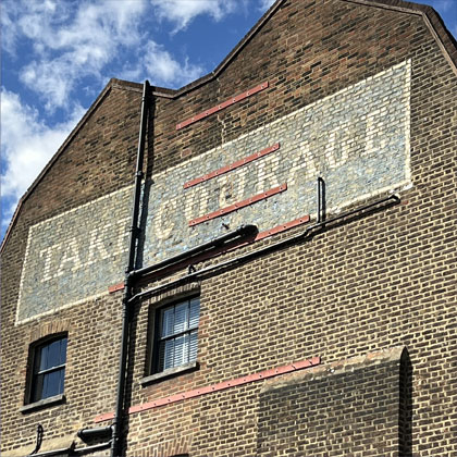 Take courage ghost sign, SE1